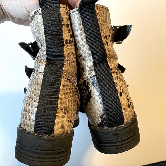 Steve Madden studded buckle zipper combat ankle boots PURSUE snakeskin leather 7 - Picture 8 of 10
